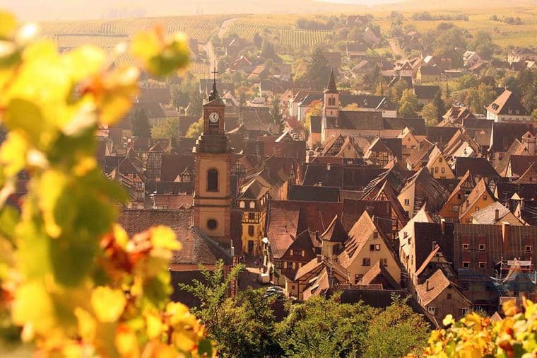 /Assets/Desktop/CruiseGallery/Thumb/enchantingrhine_FRANCE_Riquewihr_ss_460398736_gallery.jpg