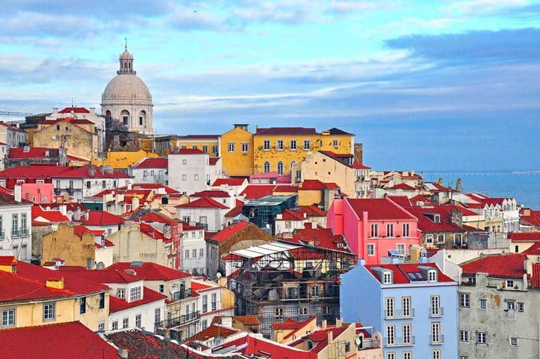 /Assets/Desktop/CruiseGallery/Thumb/flavorsportugalspain_PORTUGAL_Lisbon_Cityscape_ss_186440843_gallery.jpg