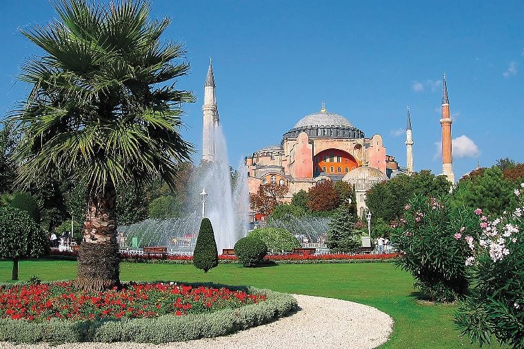 /Assets/Desktop/CruiseGallery/Thumb/gemsofsoutheasteurope_ss_4994101_HagiaSofia_Istanbul_UG_49782_gallery.jpg