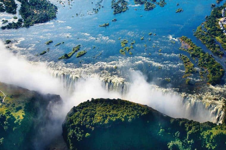 /Assets/Desktop/CruiseGallery/Thumb/goldentrails_victoriafalls_shutterstock_30437299_gallery.jpg
