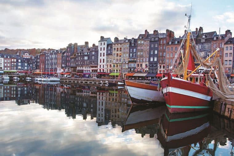 /Assets/Desktop/CruiseGallery/Thumb/parisnormandy_ss124639546_Honfleur_gallery.jpg