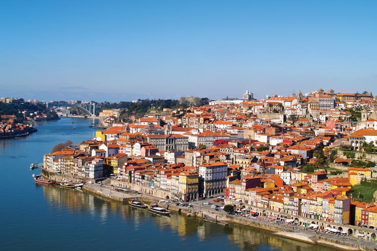 /Assets/Desktop/CruiseGallery/Thumb/portwineflamenco_portugal_porto_ss_302537321_gallery.jpg