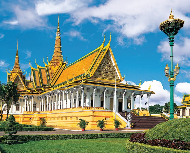 royal-palace-phnompenh